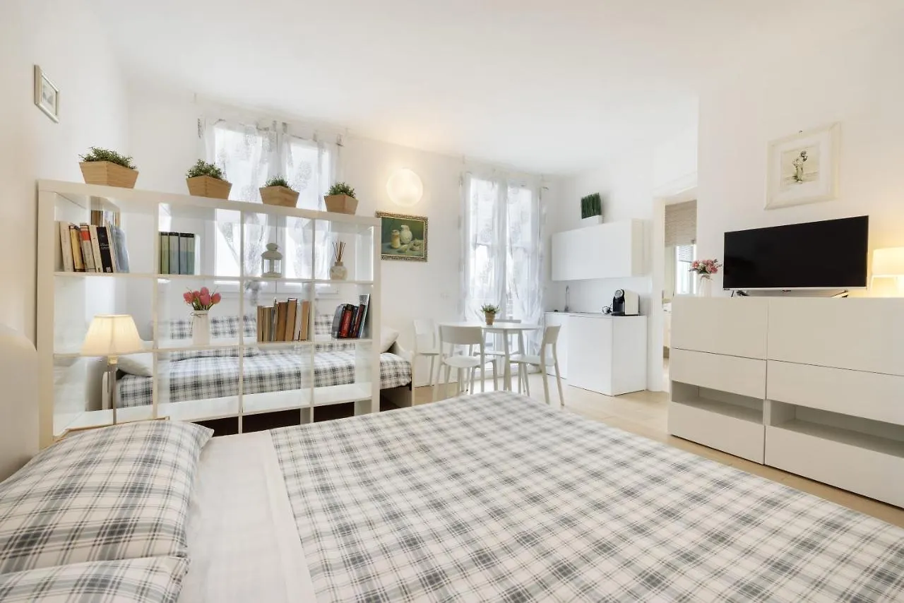 B&B Ca Bianca Ventisette Riccione 0*,