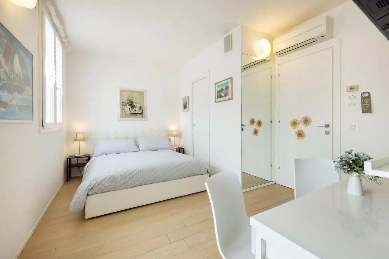 B&B Cá Bianca Ventisette Riccione Bed & Breakfast